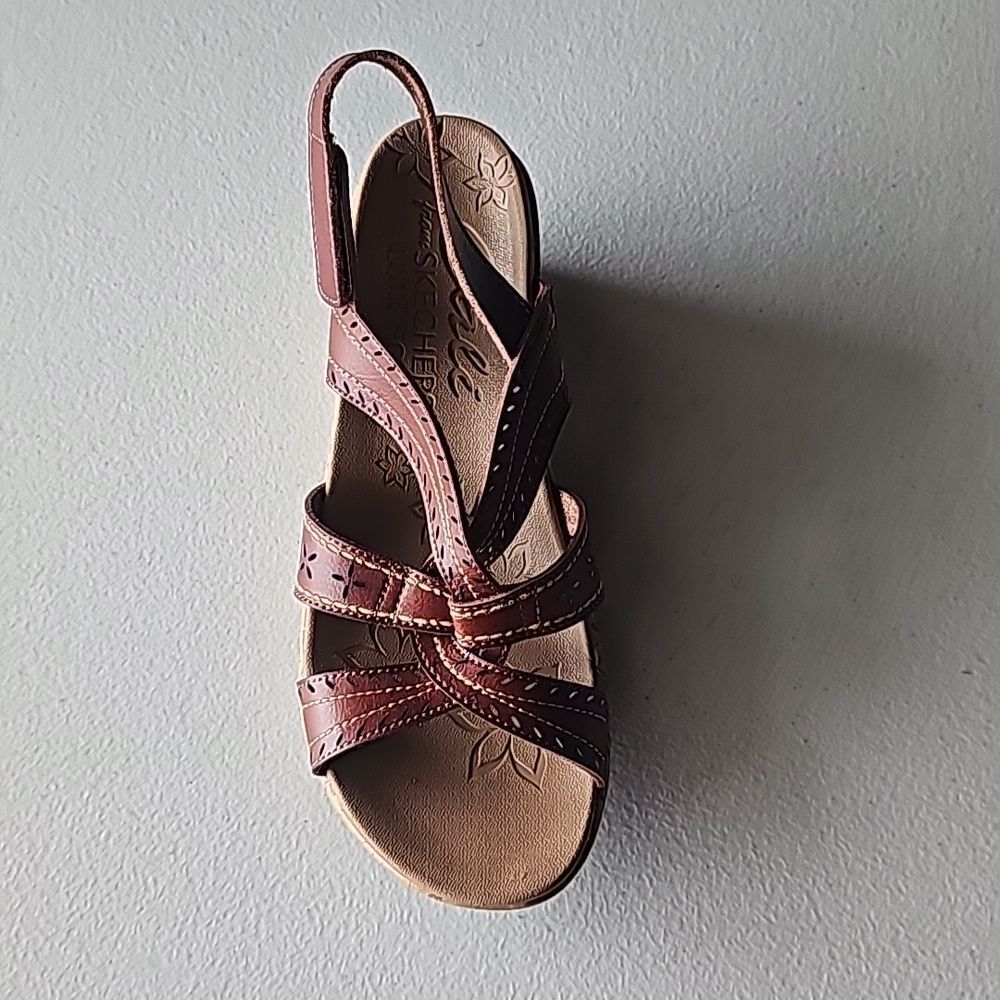 New Sketchers Beverlee Wedge in Chocolate, Size 8 - Picture 3 of 5